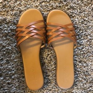Madewell leather Sandals. I have sizes 6.5 and 7.